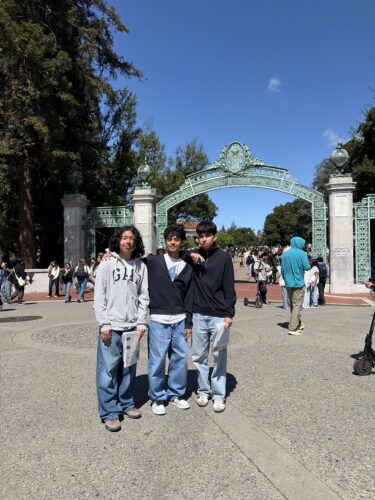 SF scholars on campus tour
